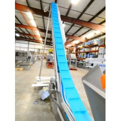 INLINE CLEATED LIFT Z CONVEYOR
